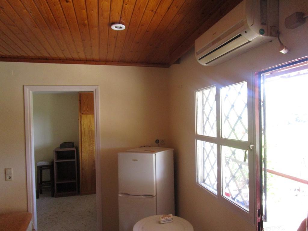 Countryside House Guest House Perachora Екстериор снимка